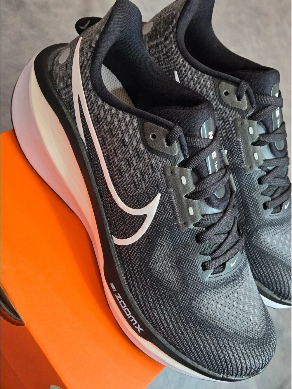 Nike Vomero 17 - Black / White / Anthracite (FB8502-001) Women's 8.5 / Men's 7